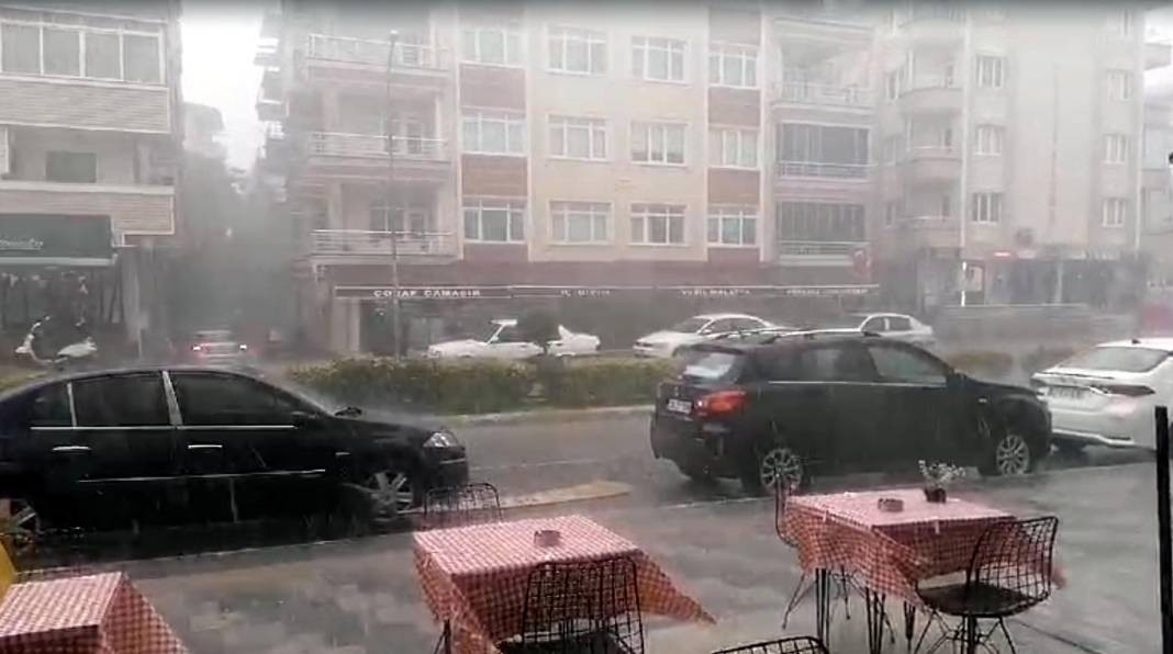 Trakya'yı sağanak vurdu: Vatandaşlar hazırlıksız yakalandı - Resim: 2